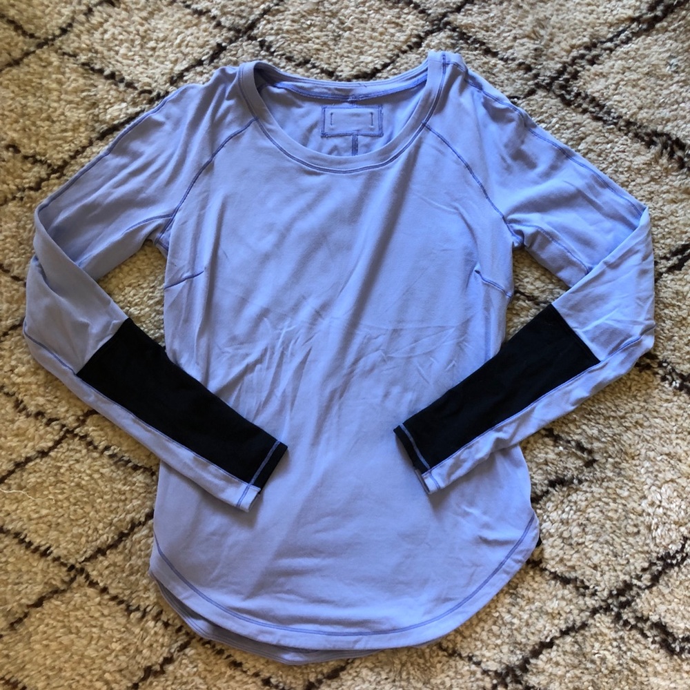 Long sleeve lululemon top SUPER SOFT size 8